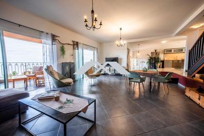 Villa - 211 m² - 7 pièces