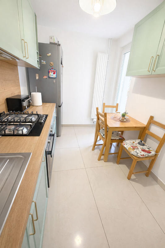 Appartement - 82 m² - 4 pièces