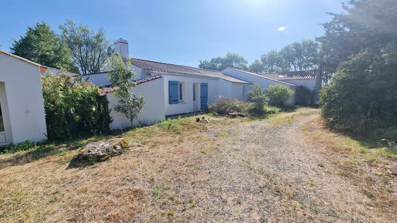 Maison - 245 m² - 8 pièces