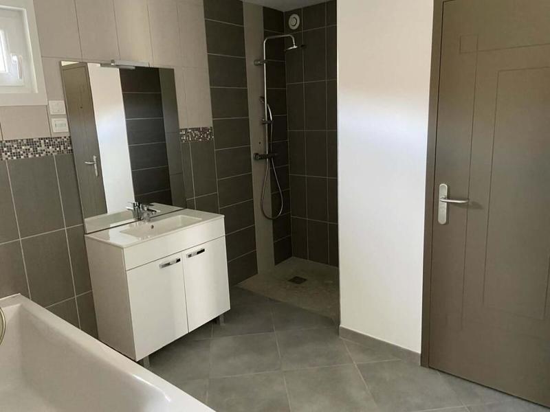 Propriété - 229 m² - 12 pièces