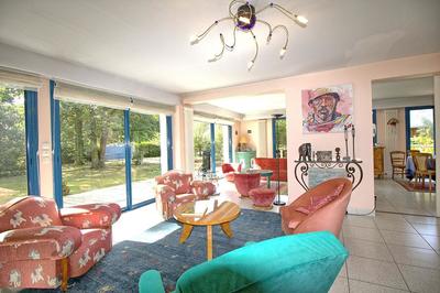 Maison - 227 m² - 8 pièces