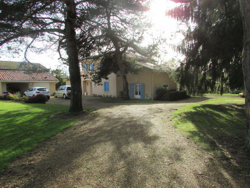 Maison - 230 m² - 7 pièces