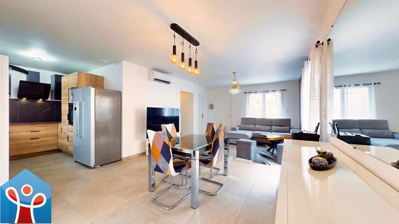 Maison - 88 m² - 4 pièces