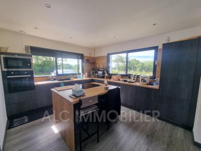 Maison - 148 m² - 5 pièces