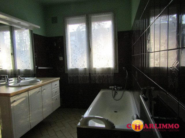 Maison traditionnelle - 93 m² - 5 pièces