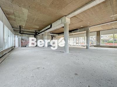 Local commercial - 241 m²