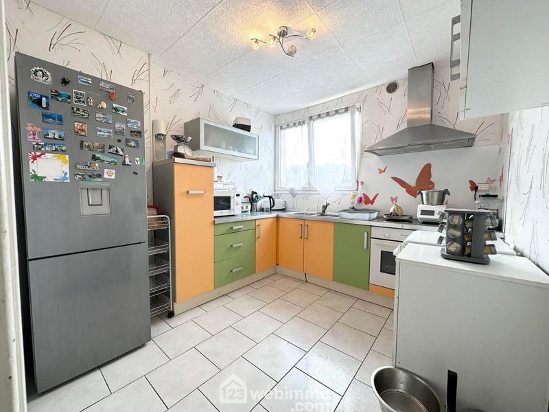 Appartement - 85 m² - 5 pièces