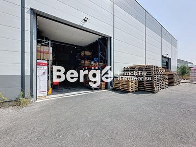 Entrepôt - 759 m²