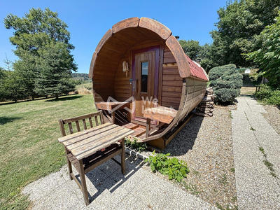 Maison - 404 m² - 16 pièces