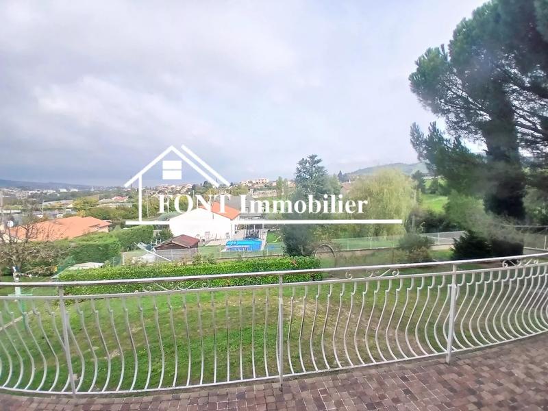 Maison - 189 m² - 6 pièces