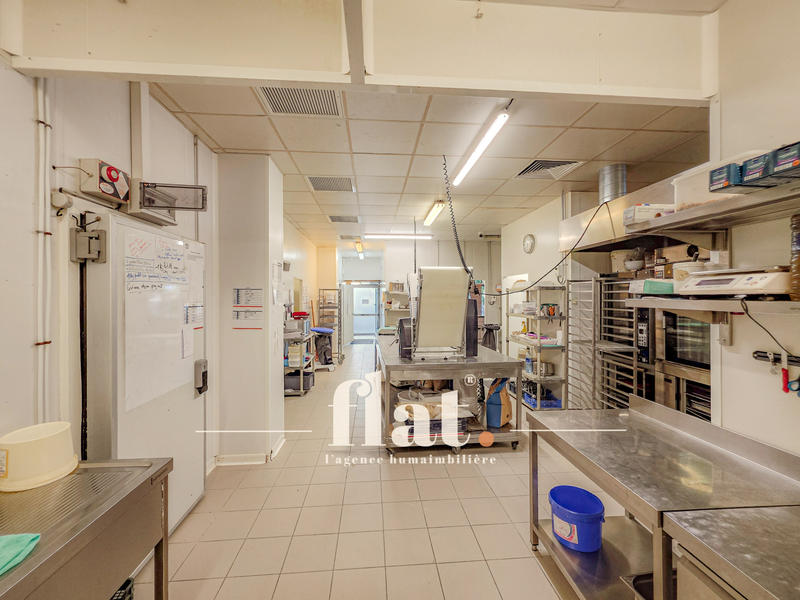 Fonds de commerce - Magasins - 327 m²