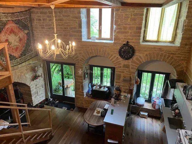 Maison - 318 m² - 7 pièces