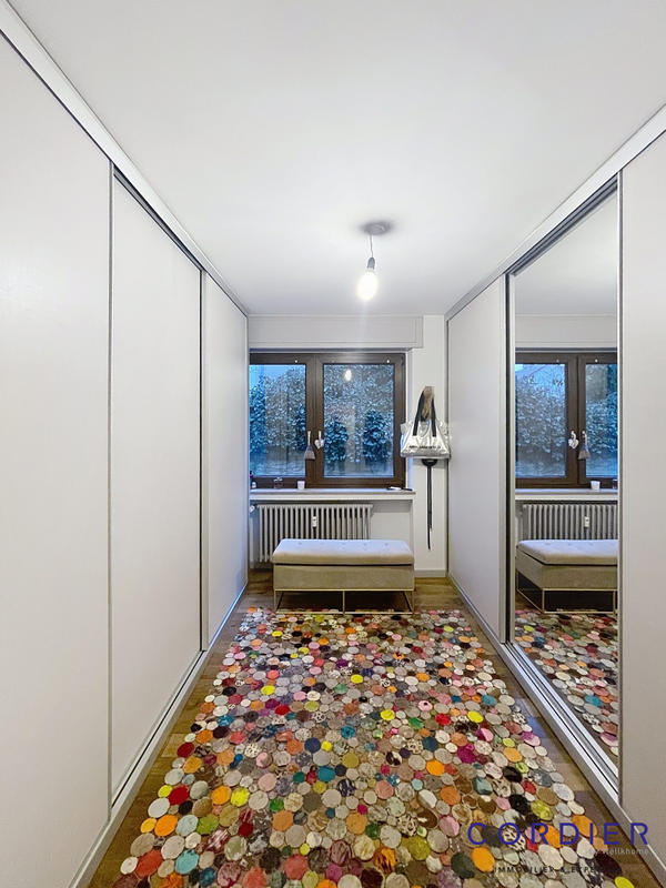 Appartement - 96 m² - 5 pièces