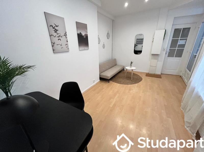 Chambre - 11 m² - 1 pièce