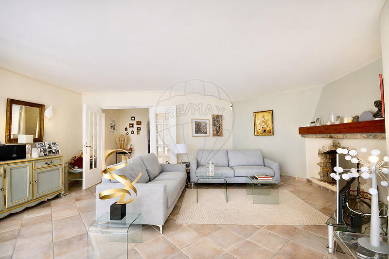 Villa - 185 m² - 6 pièces