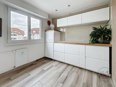 Appartement - 90 m² - 4 pièces