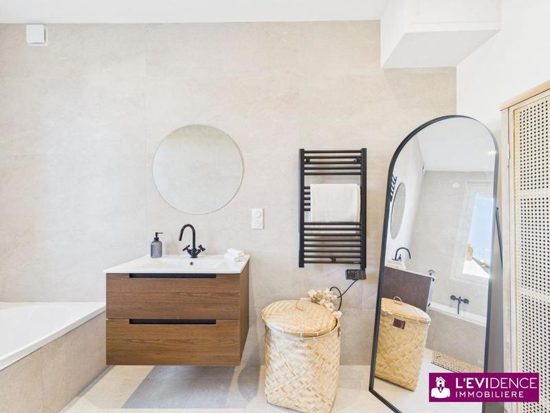 Appartement - 77 m² - 3 pièces