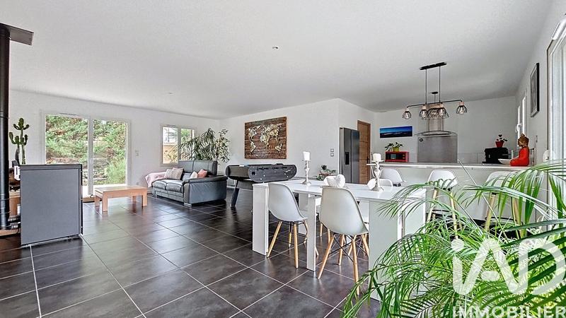 Maison - 115 m² - 4 pièces