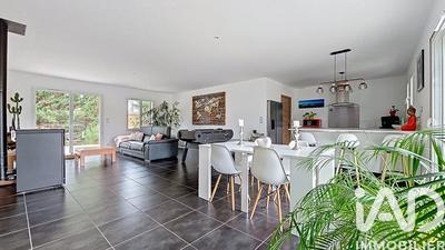 Maison - 115 m² - 4 pièces