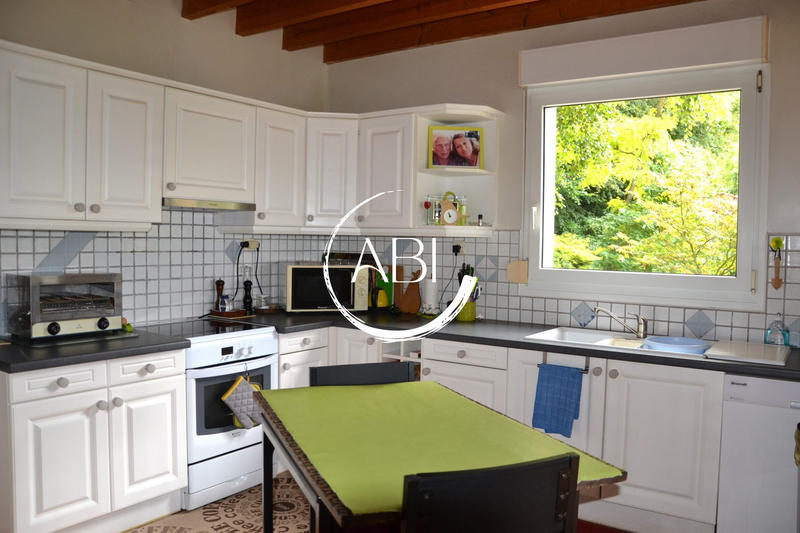 Maison - 206 m² - 7 pièces