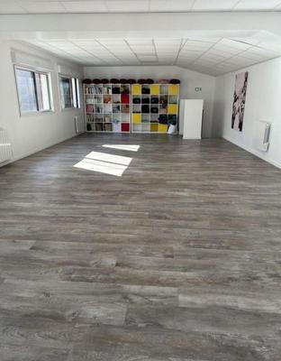 Bureau - 242 m²