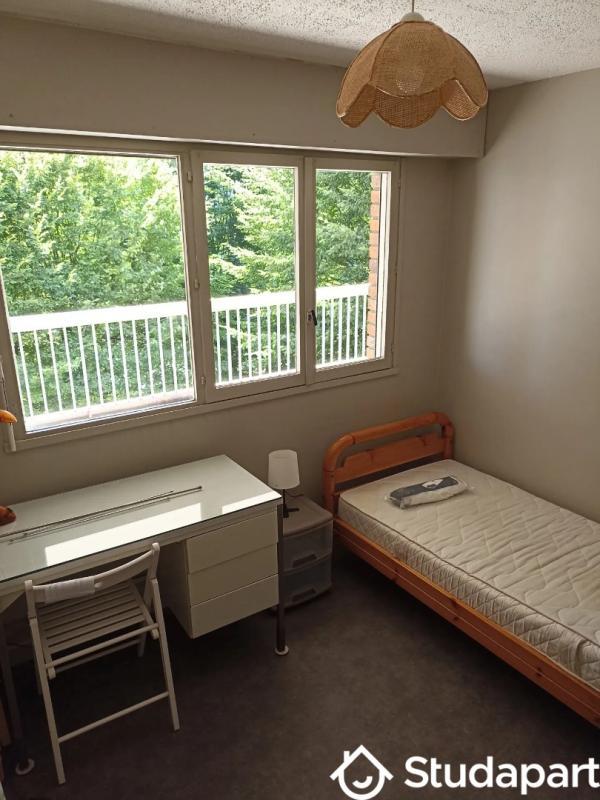 Chambre - 10 m² - 1 pièce