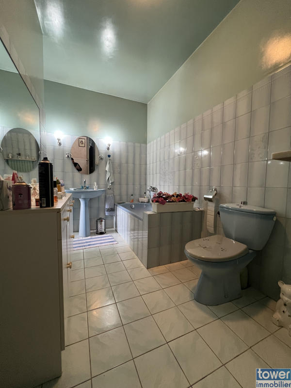 Maison - 163 m² - 7 pièces