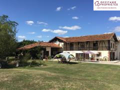 Propriété - 460 m² - 22 pièces