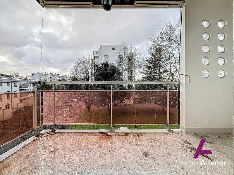 Appartement - 93 m² - 4 pièces