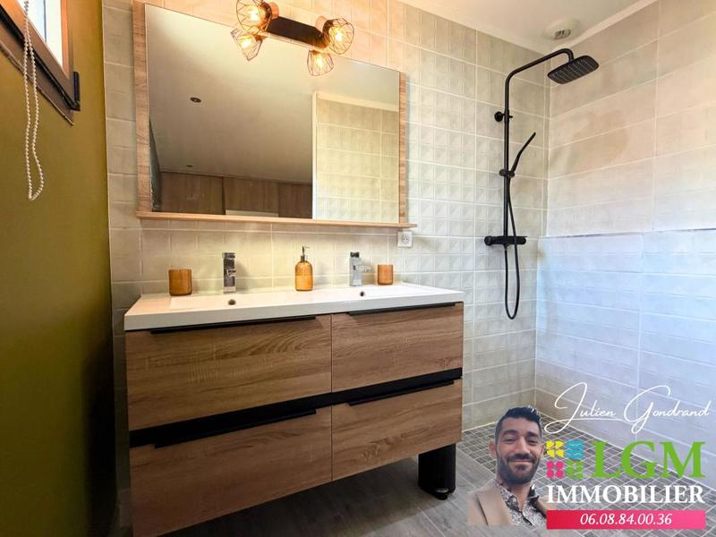 Maison - 121 m² - 5 pièces