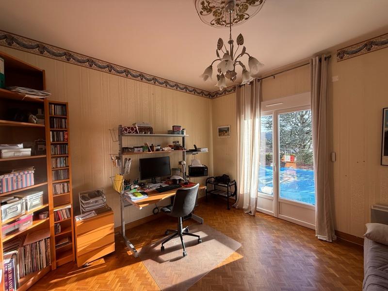 Maison - 229 m² - 8 pièces