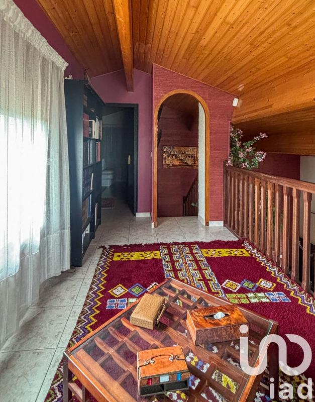 Maison - 163 m² - 9 pièces