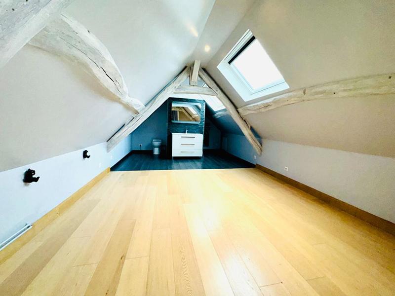 Maison - 203 m² - 7 pièces