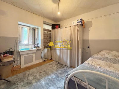 Maison - 200 m² - 8 pièces