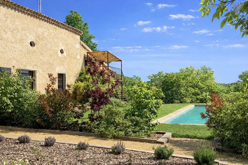 Maison - 429 m² - 10 pièces