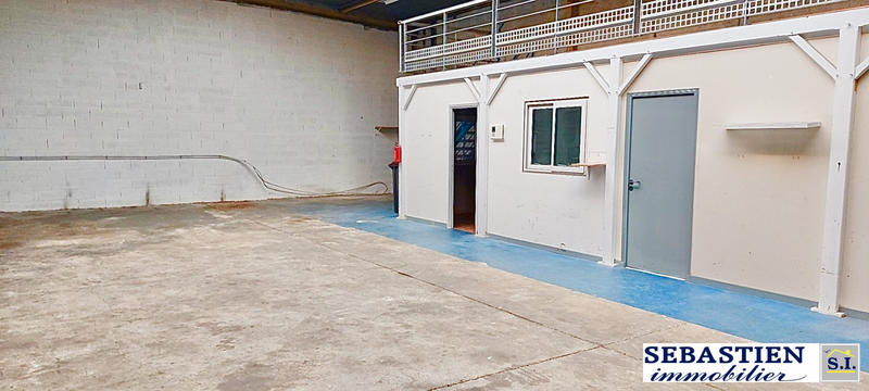 Local d'activités - 254 m²
