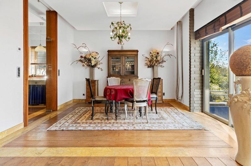 Maison - 464 m² - 14 pièces