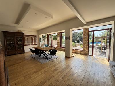 Maison - 166 m² - 5 pièces