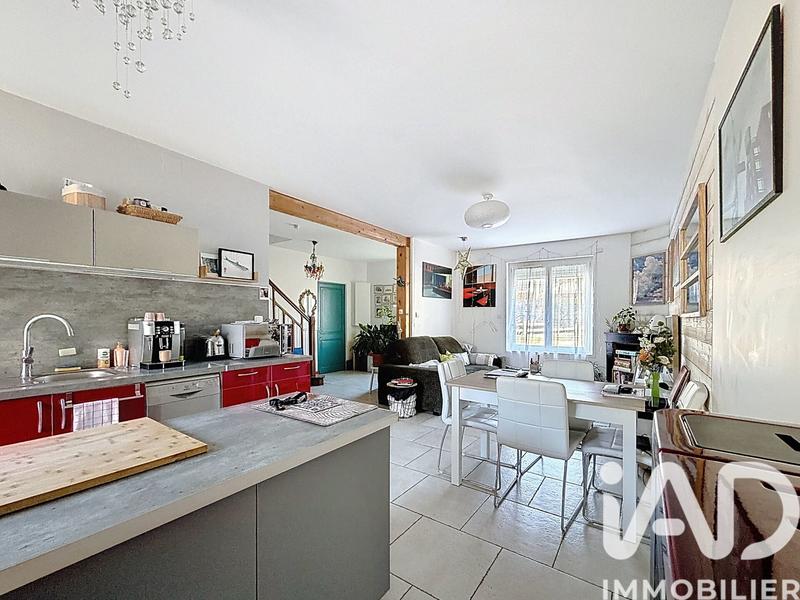 Maison - 95 m² - 4 pièces