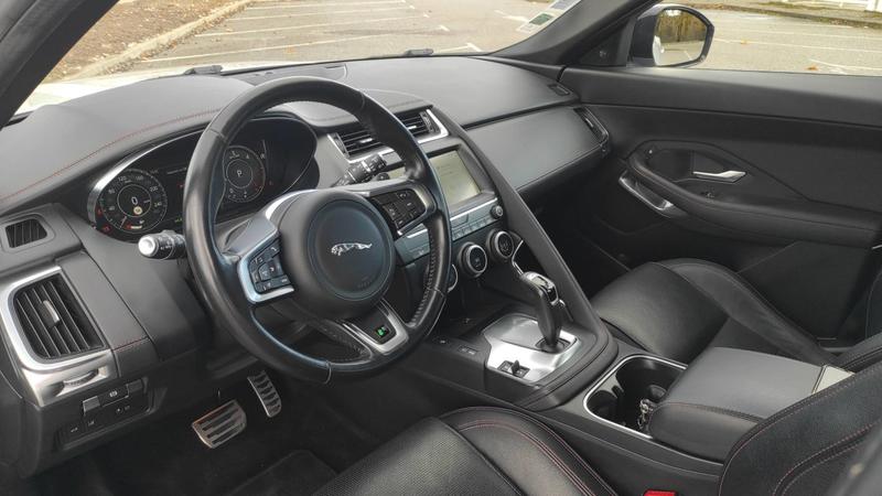 Jaguar E-Pace 2.0 d 150 Awd Bva R-Dynamic Chequered Flag