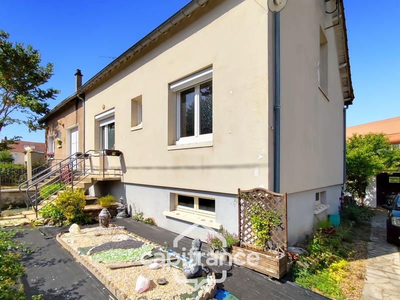 Maison - 94 m² - 6 pièces