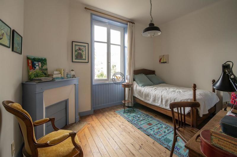 Maison ancienne - 200 m² - 9 pièces