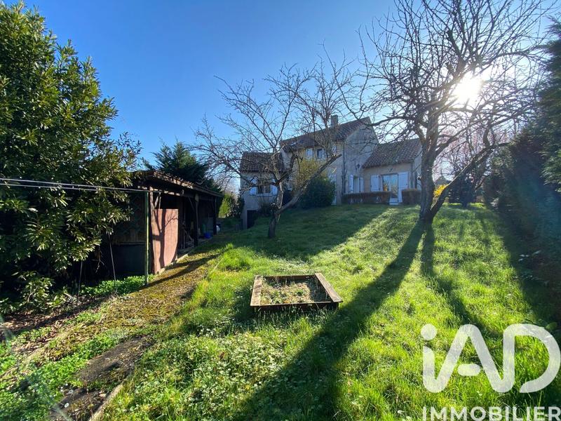 Maison - 140 m² - 7 pièces