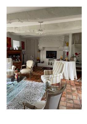 Maison - 225 m² - 8 pièces