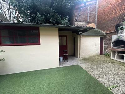 Maison - 233 m² - 10 pièces