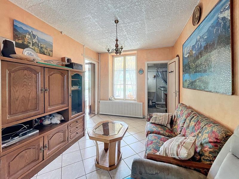 Maison - 89 m² - 6 pièces