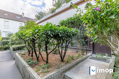 Studio - 50 m² - 2 pièces