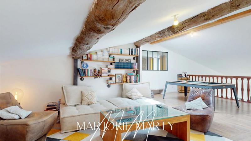 Maison - 269 m² - 9 pièces
