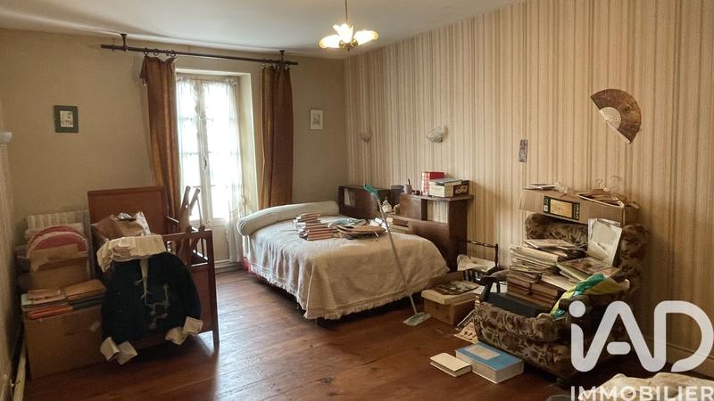 Maison - 230 m² - 11 pièces