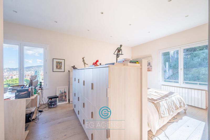 Appartement - 103 m² - 4 pièces